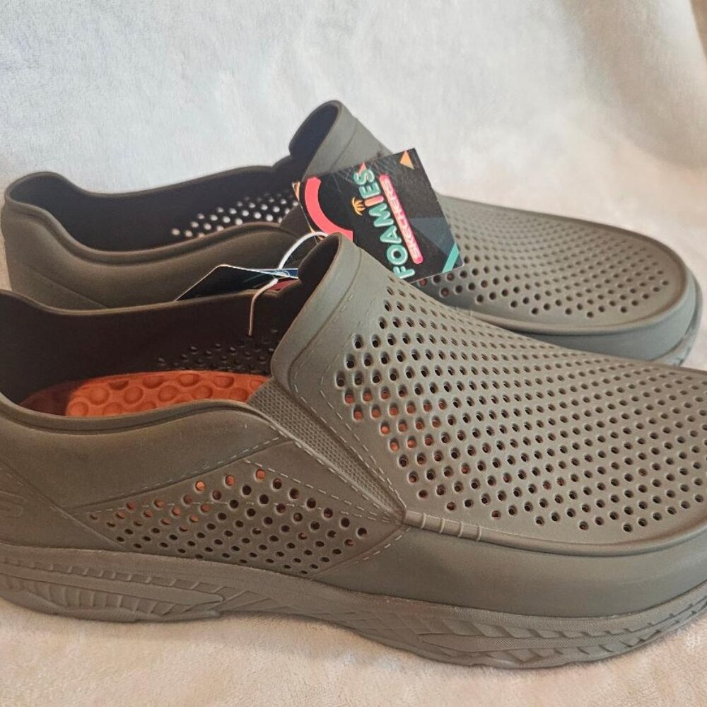 Men's Gray Skechers-Foamies Washable Shoes-size 12